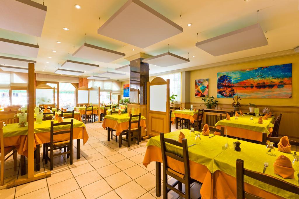 Logis - Hotel Restaurant Bellevue Annecy Exterior photo